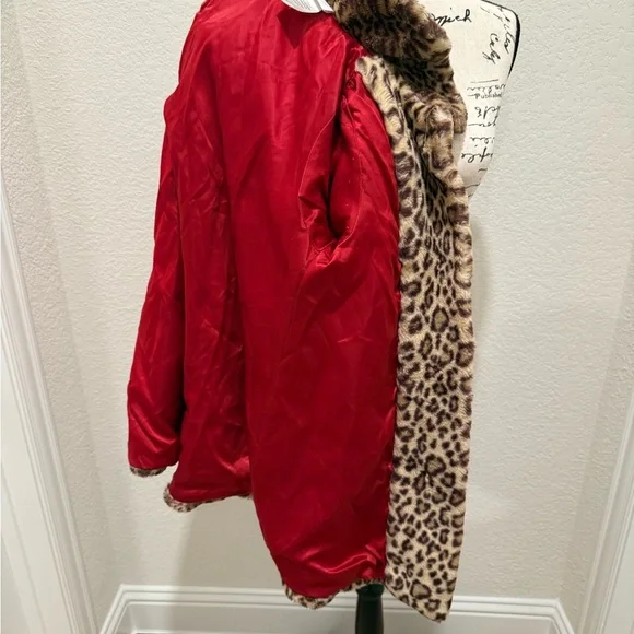 American Girl Leopard Print Coat with Red Lining - Picture 7 of 8